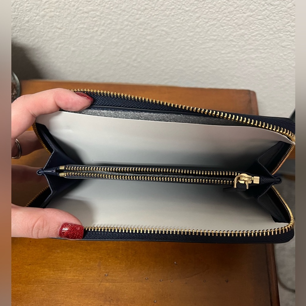 Tory Burch Navy and Gold Wallet